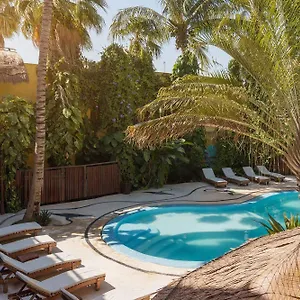 4* Отель Exe El Pueblito